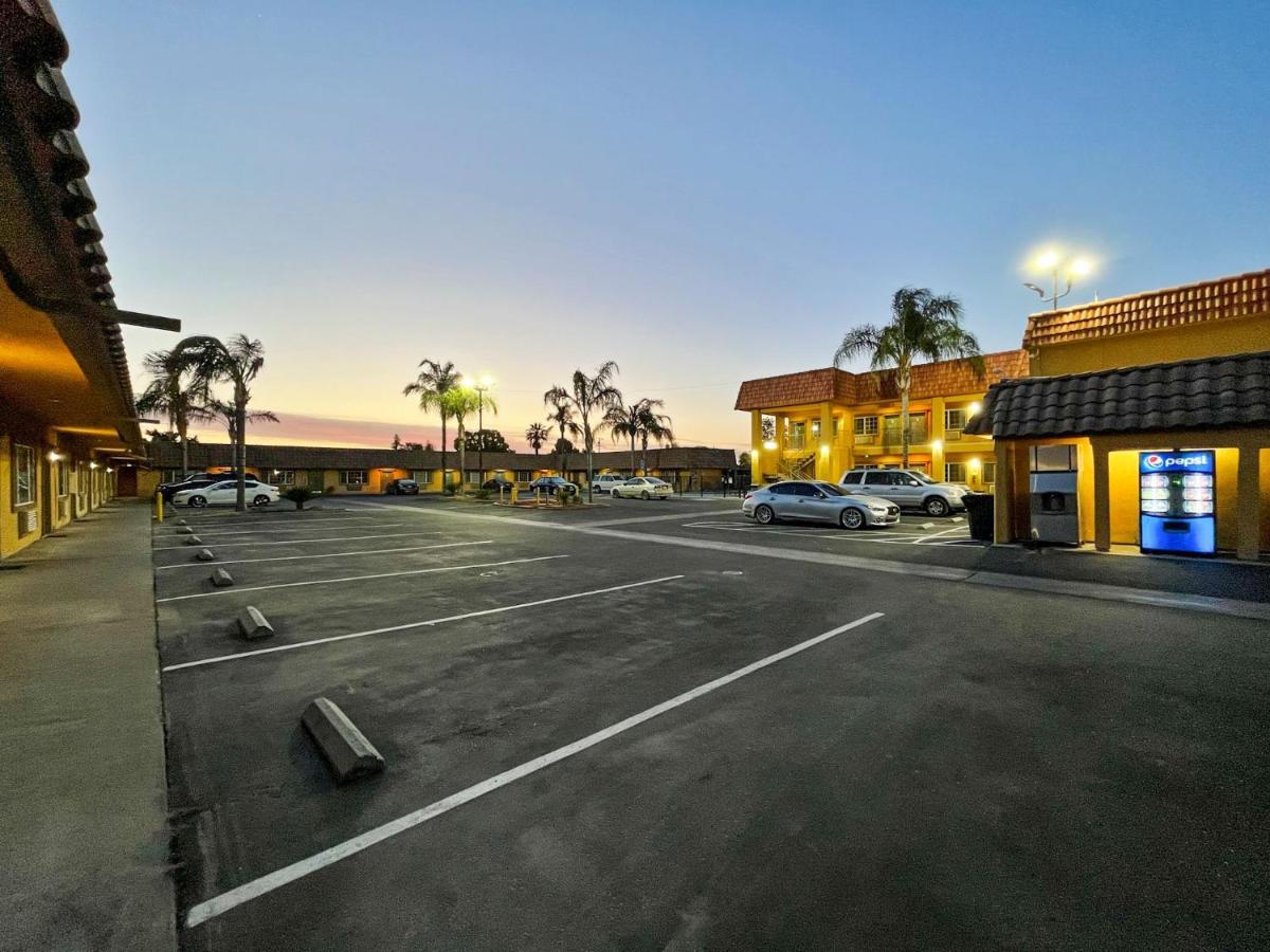 Rodeo Lodge Clovis Exterior photo