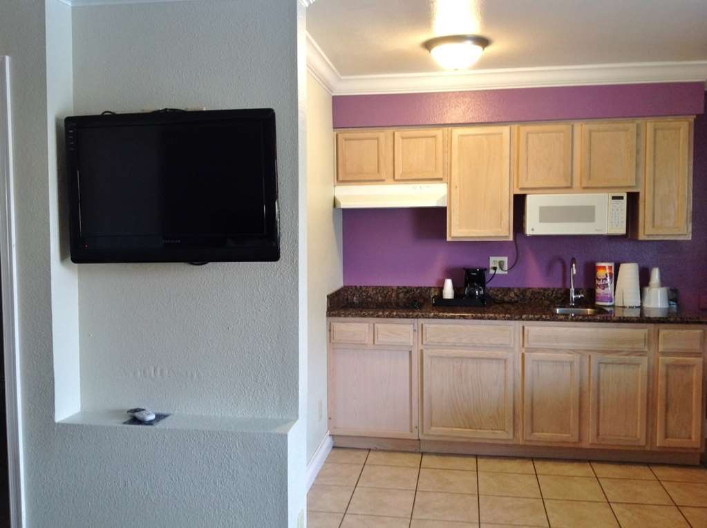 Rodeo Lodge Clovis Room photo