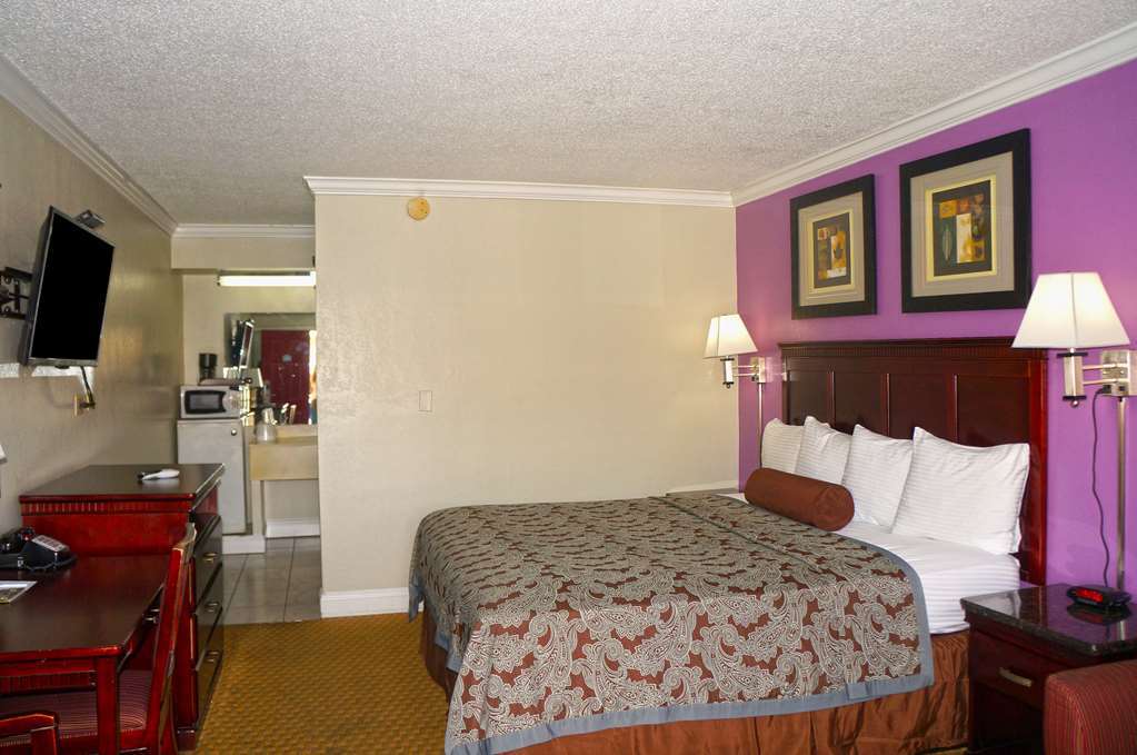 Rodeo Lodge Clovis Room photo