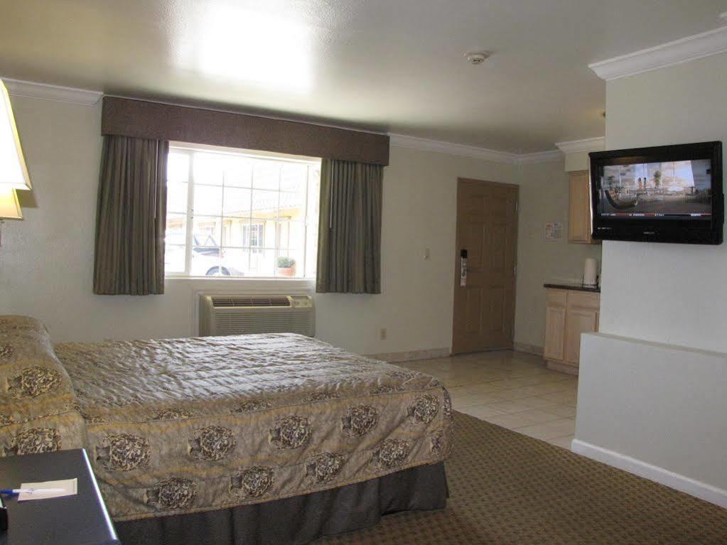 Rodeo Lodge Clovis Exterior photo