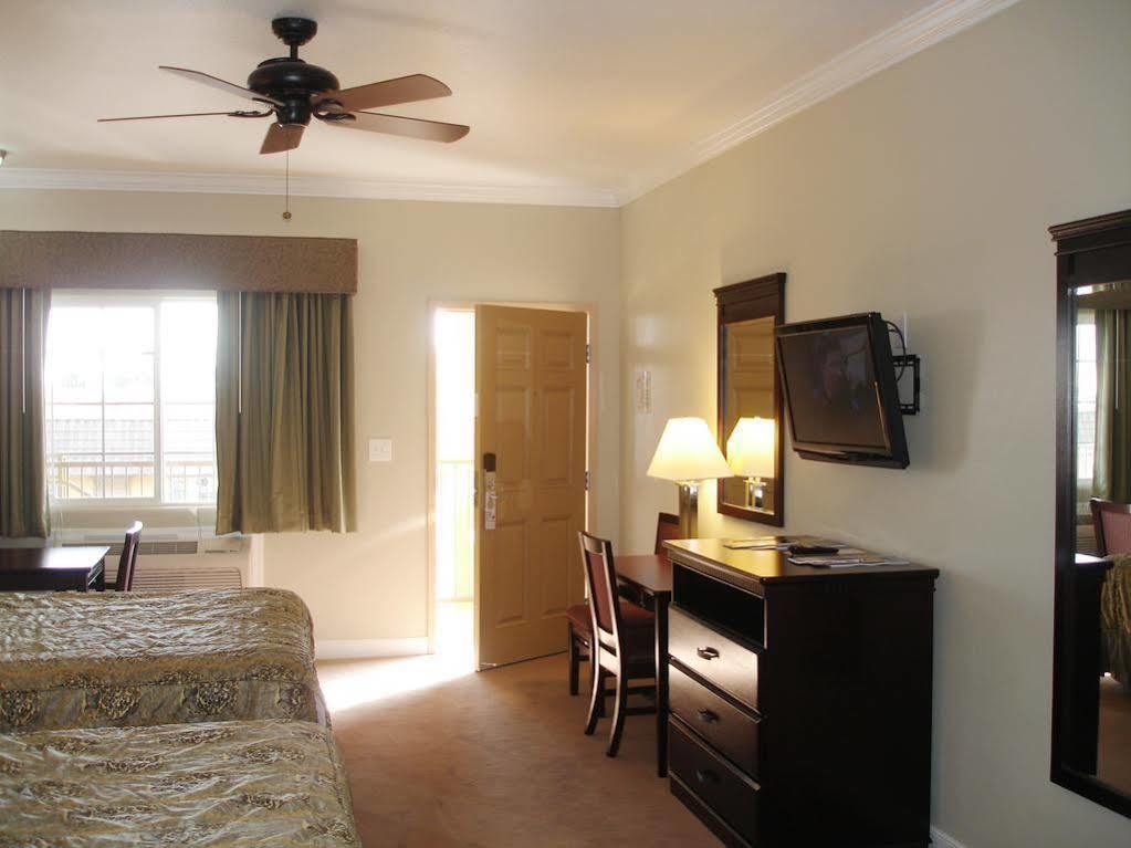 Rodeo Lodge Clovis Exterior photo