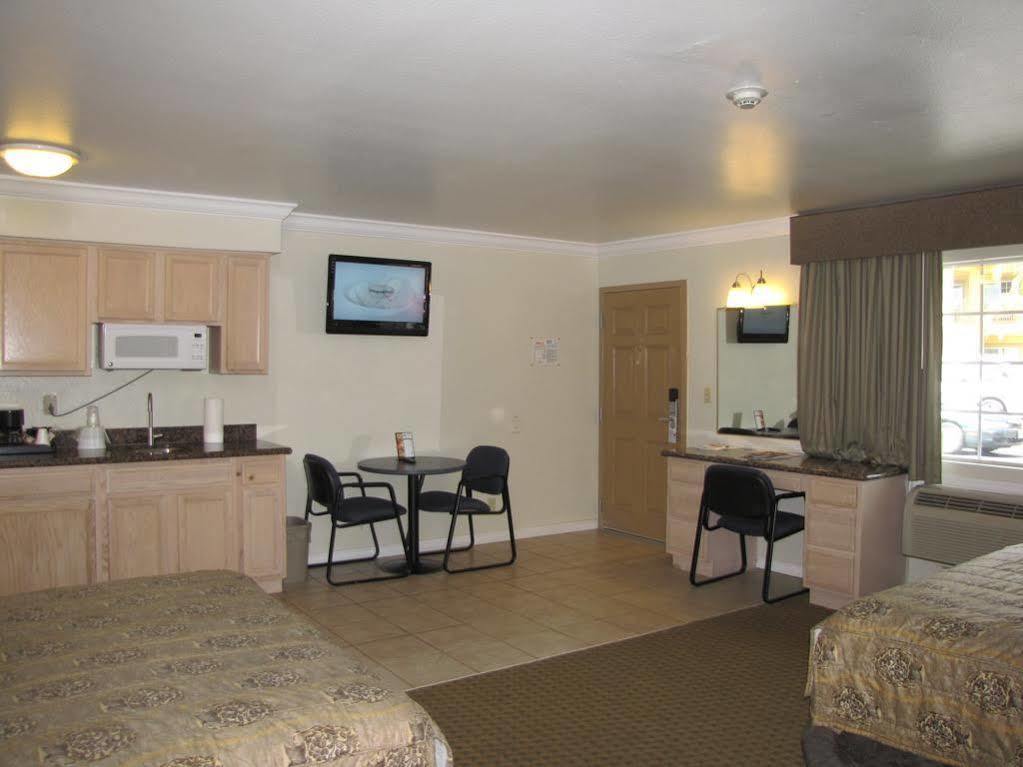 Rodeo Lodge Clovis Exterior photo