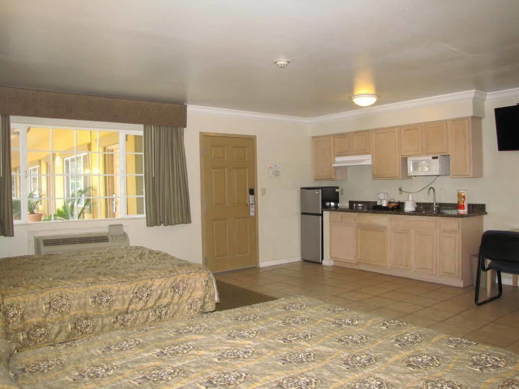 Rodeo Lodge Clovis Exterior photo